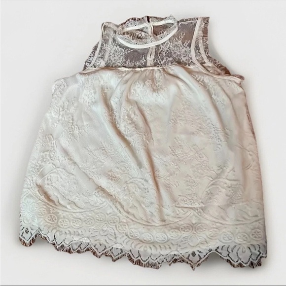 Xhilaration Women’s Lace Top Size L - Picture 7 of 9